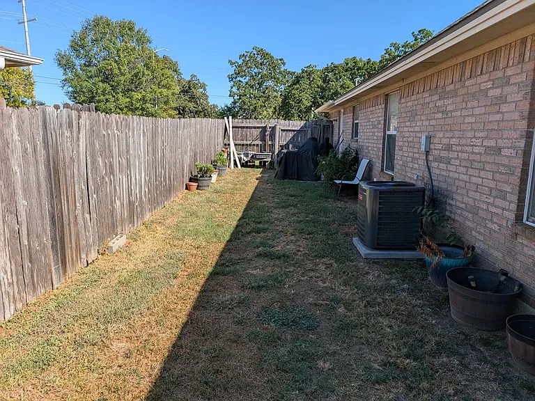 1504 Rock Hollow Loop — Photo 11