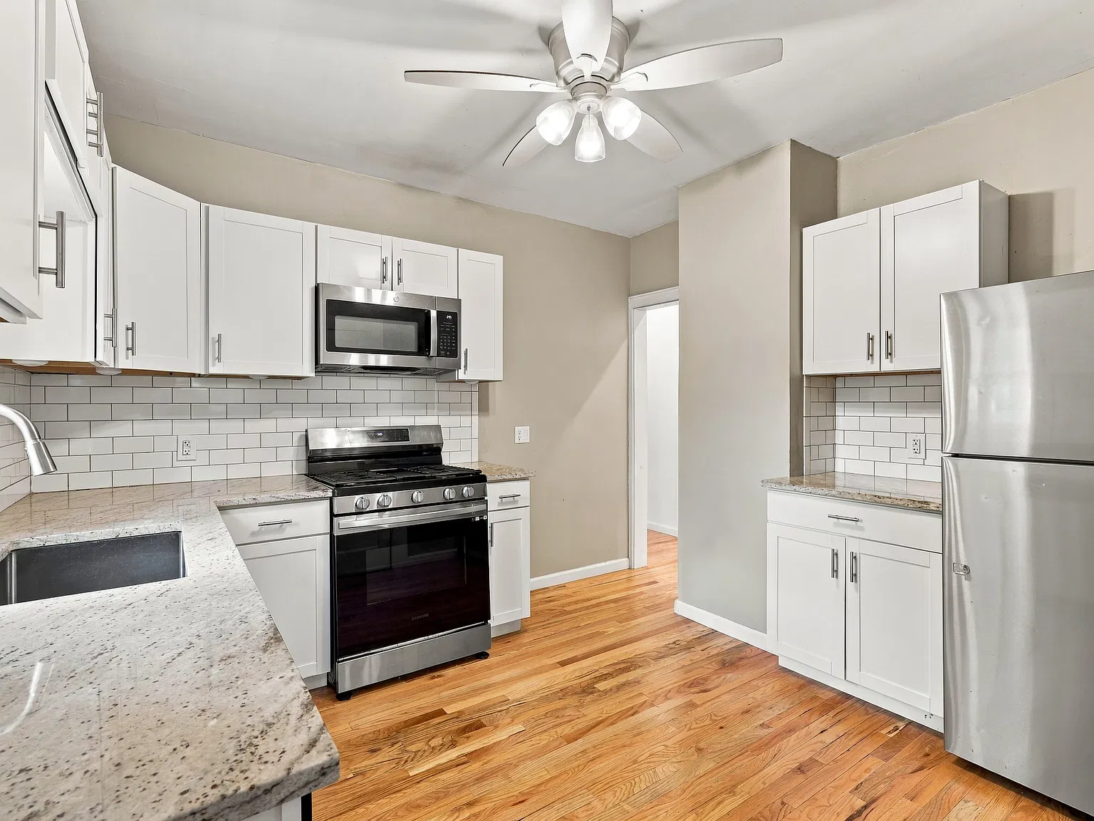 2 bed, $2,600 — Photo 3
