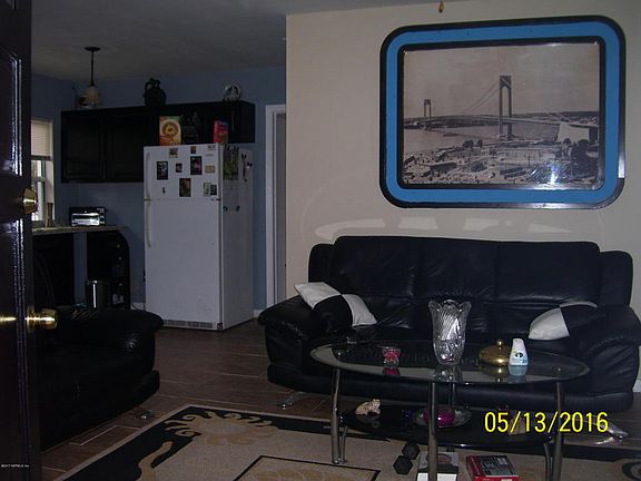 3rd image of 2314 Dolphin Ave