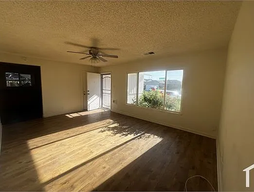 2404 Beasley Ave — Photo 6
