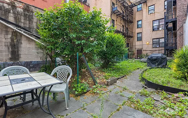 Rented by Compass | media 27