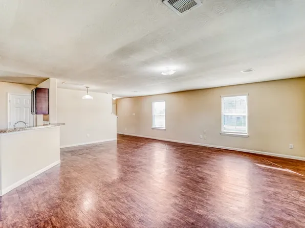 12727 Rockford Dr, Houston, TX 77048