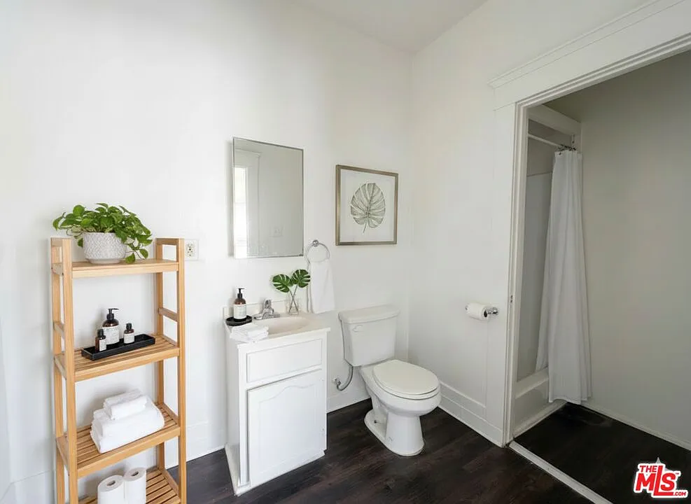 2 bed, 2.0 bath, 900 sqft, $2,150 — Photo 4