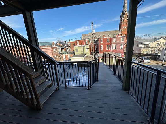 4th image of 1540 Central Ave #2S