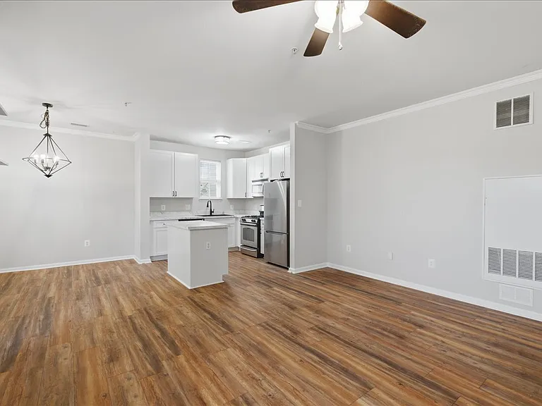 21228 McFadden Sq #314 — Photo 15