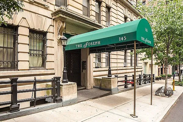 Rented by Jonis Realty | media 9