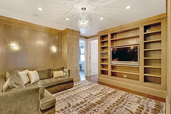 Sold by Corcoran | media 21