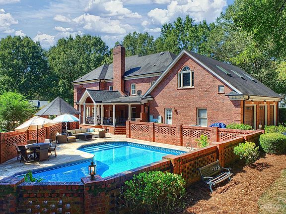 5th image of 4814 Lindstrom Dr