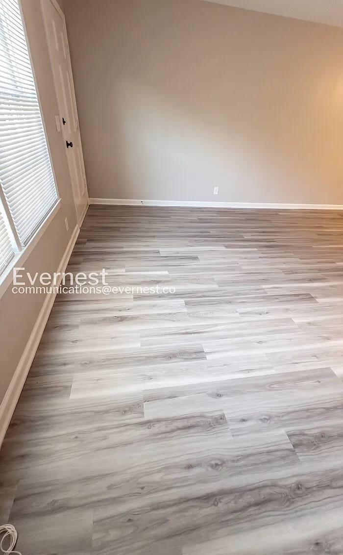 2 bed, 1.0 bath, 960 sqft, $1,275 — Photo 4