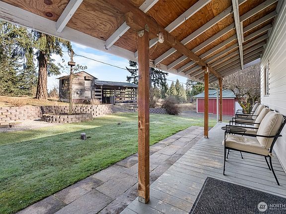 3rd image of 12024 Hillcrest Drive SE