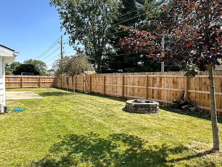4627 Oak Creek Dr — Photo 18