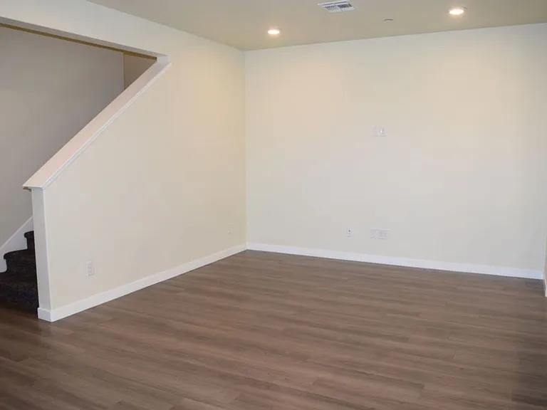 3280 Chickadee Ct — Photo 2