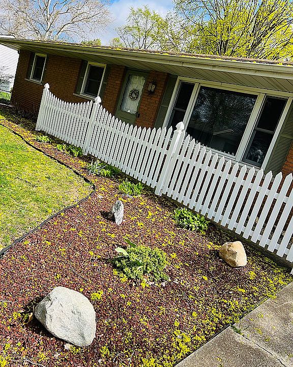 1st image of 23093 Circle Ln