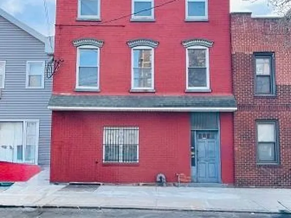 566 Palisade Avenue image 1 of 9