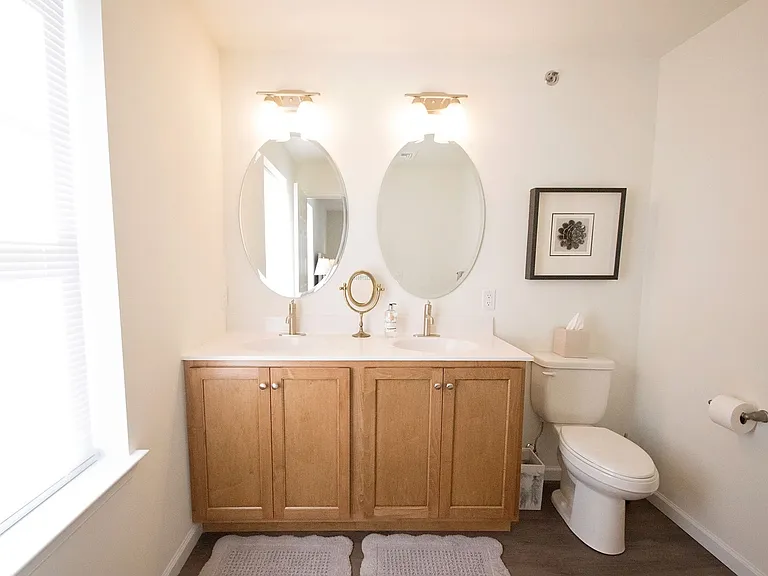 Apartments On Main — Photo 15