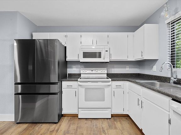 5th image of 373 Prospectors Ln