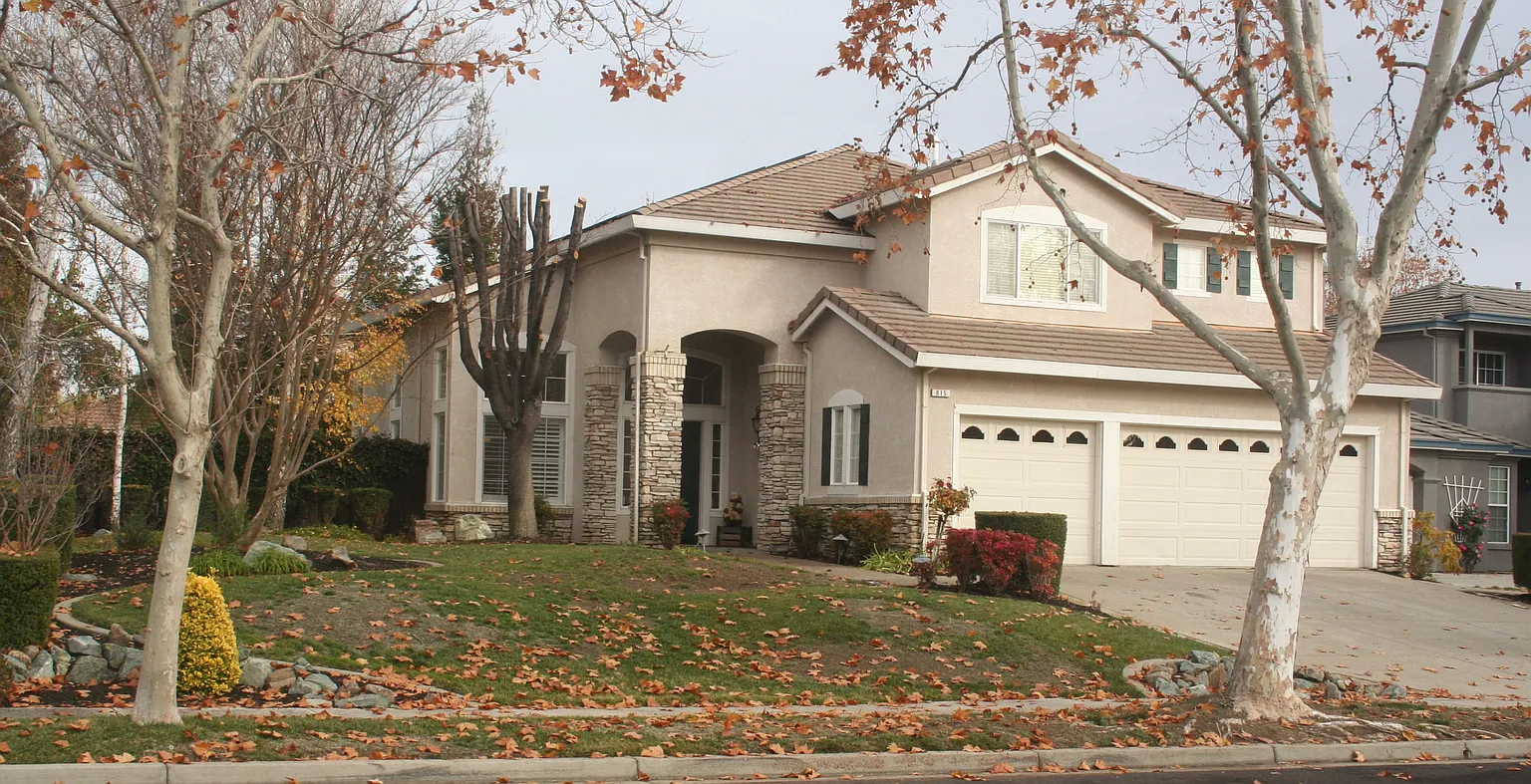 815 Rutherford Cir photo 1