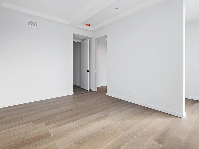 15 N Elizabeth St #201 — Photo 9