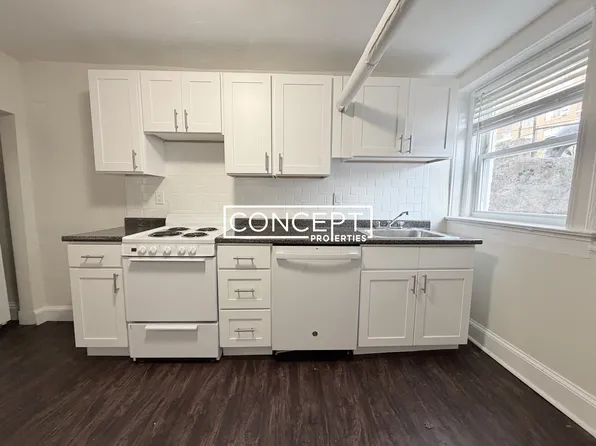 7 Mount Hood Rd, Brighton, MA