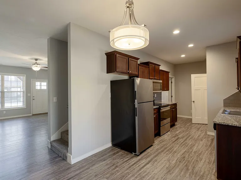3071 W Cardinal St — Photo 2
