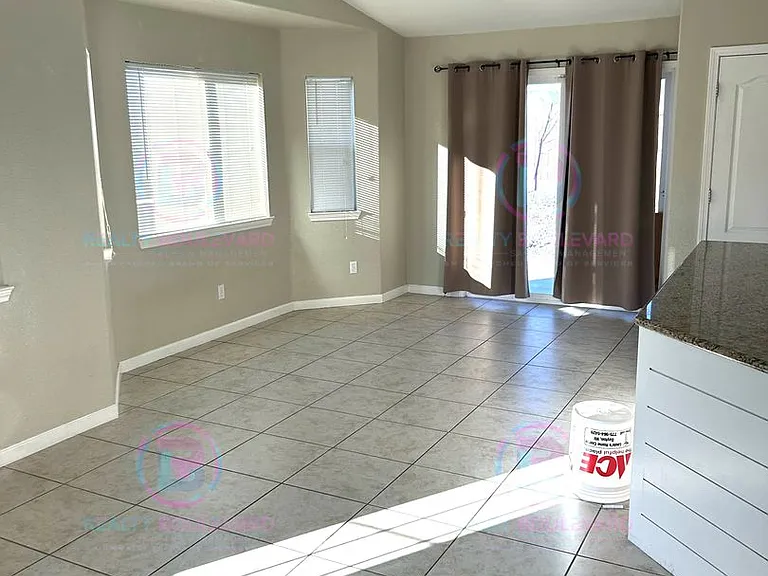 81 Snake River Way — Photo 4