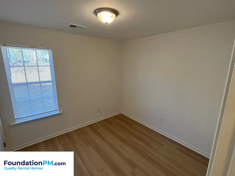 388 McFarland Dr — Photo 10