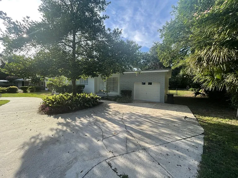 3456 NW 7th Ave — Photo 4