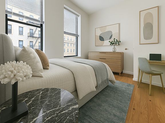 3rd image of 251 W 109th St APT 1E