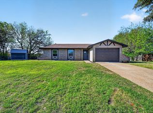5700 Saddleback Cir, Haltom City, TX 76148