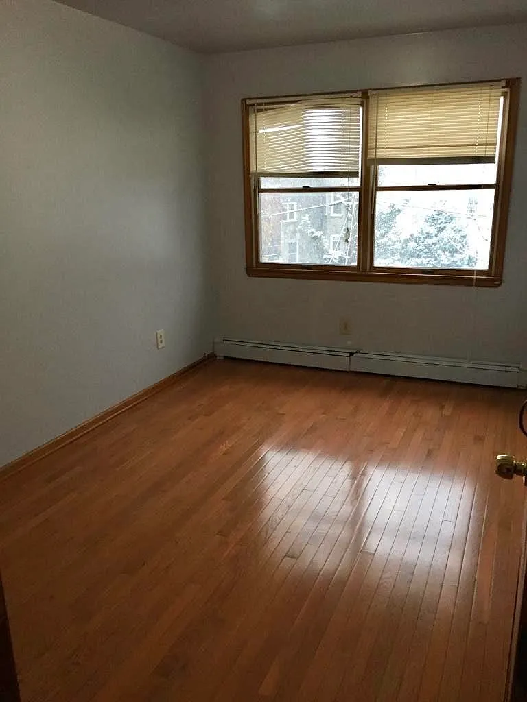 3 bed, 2.0 bath, $3,200 — Photo 4