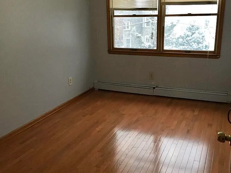 95 Sanford Pl #1 — Photo 4