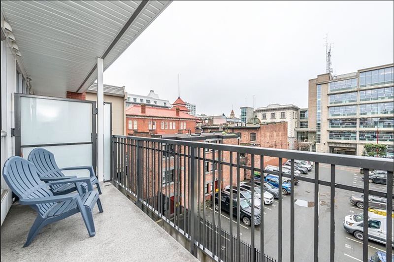 Victoria Apartment for rent - 1 Bedroom — photo 16