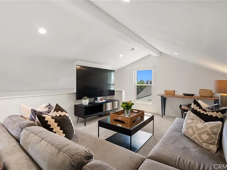 617 1/2 Acacia Ave — Photo 20