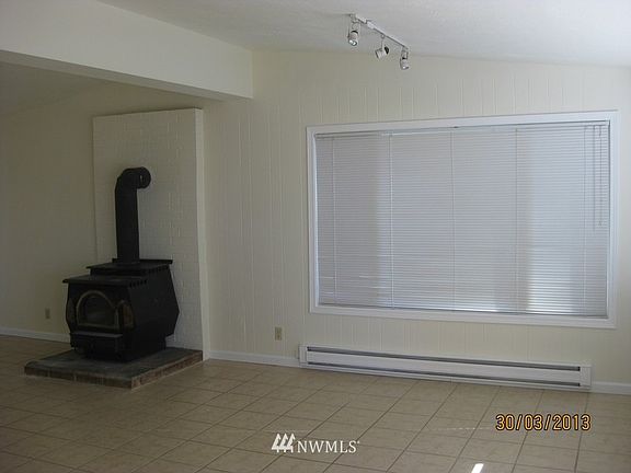 5th image of 2680 Mountain View Drive NE