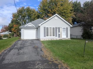 13 Saint Lawrence St, South Stormont, ON K0C1M0