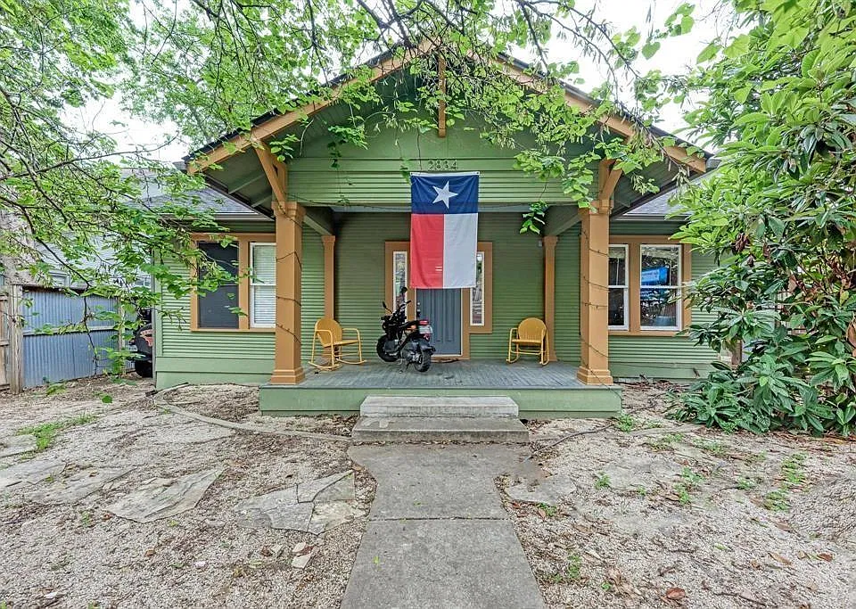 2834 Salado St