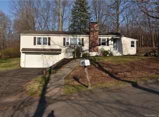 162 Old Middle St, Middletown, CT 06457