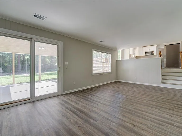 4566 Mountain Creek Dr NE — Photo 7
