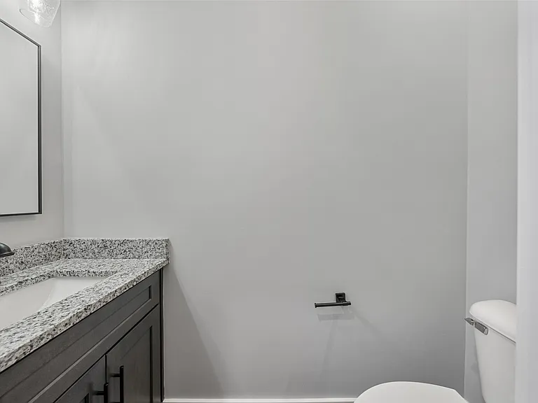 2624 S Main St — Photo 27