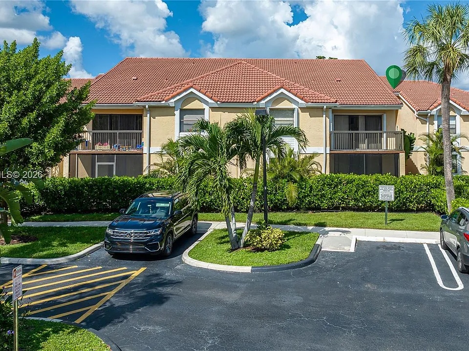 5741 Riverside Dr #205A5