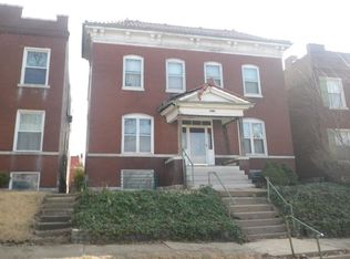 2610 Alhambra Ct, Saint Louis, MO 63118