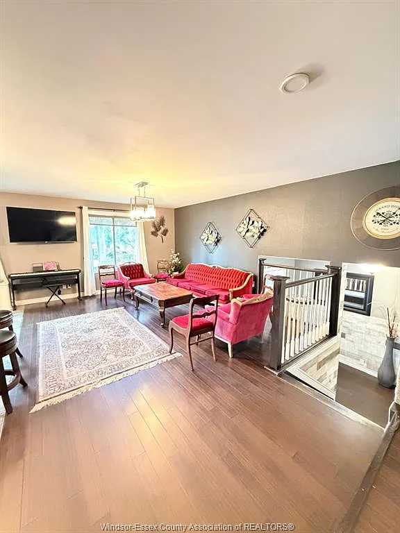 3 bed, 1.5 bath, $2,499 — Photo 4