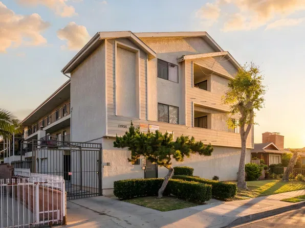 11953 Eucalyptus Ave APT 9, Hawthorne, CA 90250