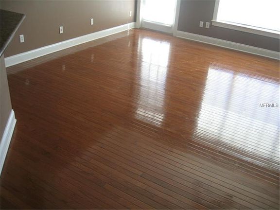 3rd image of 307 Sea Island Way