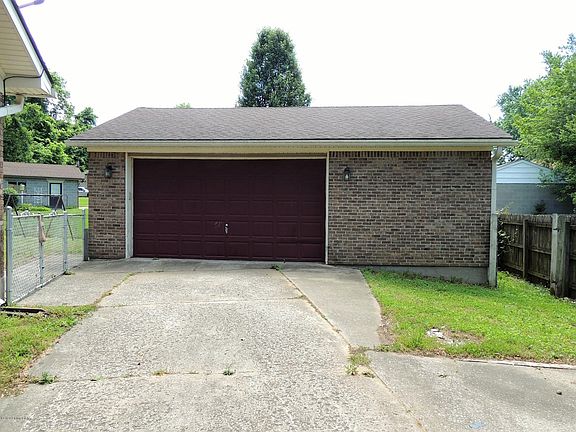 2nd image of 3602 Westmeadow Ct