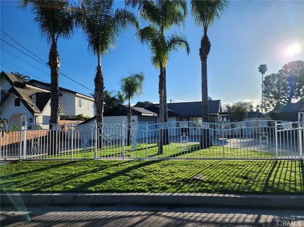 8132 Hatillo Ave, Winnetka, CA 91306