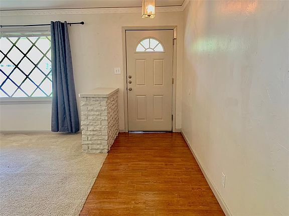 4th image of 5808 Whitman Ave