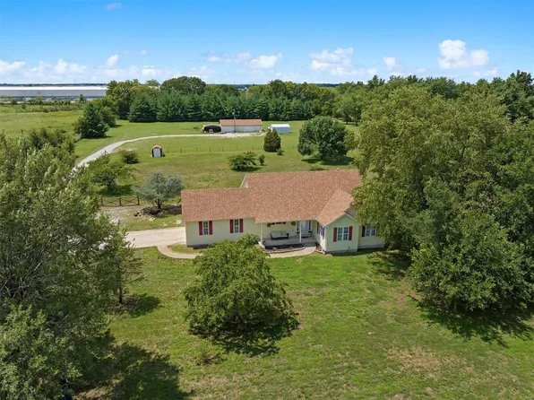 3527 Sand Rd, Edwardsville, IL 62025