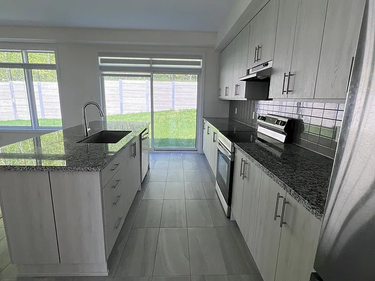 47 Bearberry Rd — Photo 5