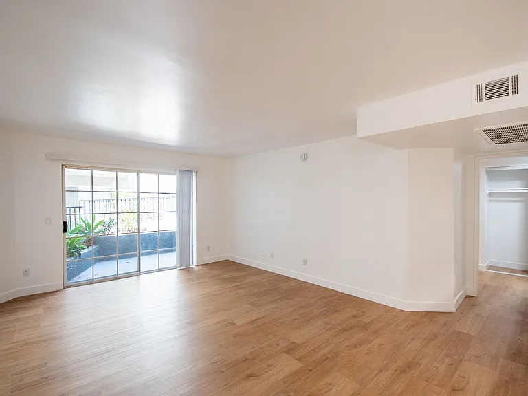 11030 Hartsook Street — Photo 5